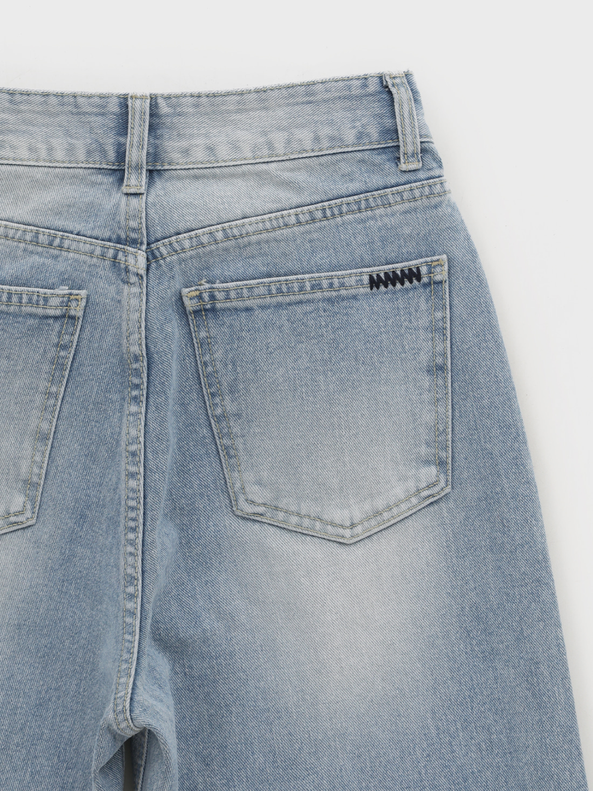 Dejua Wide-fit Denim Pants