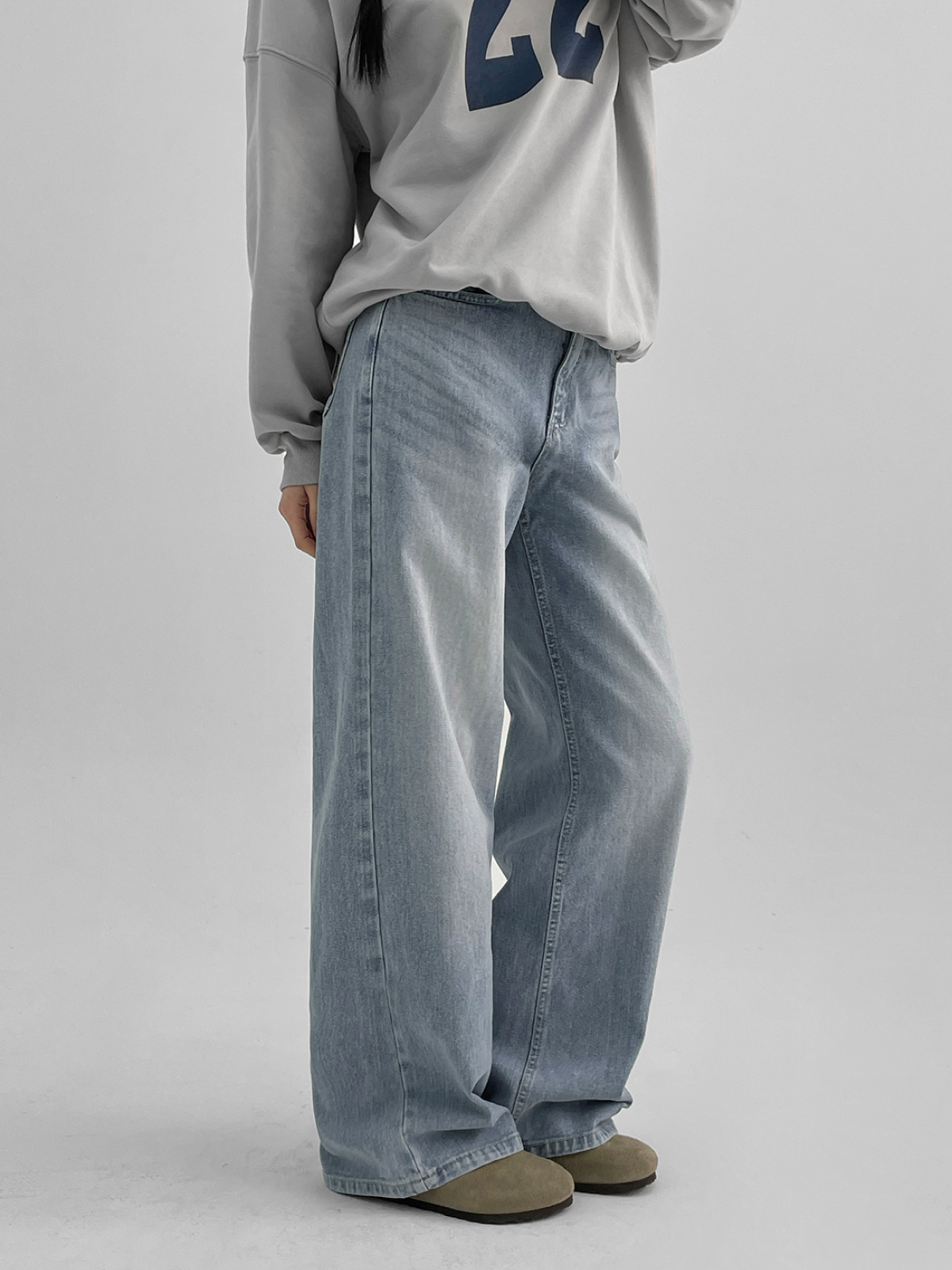 Dejua Wide-fit Denim Pants