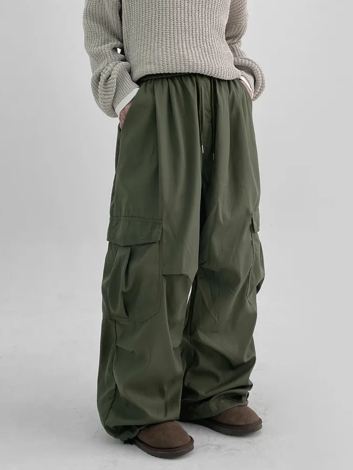 Cheton Cargo Banding Pants with Pockets