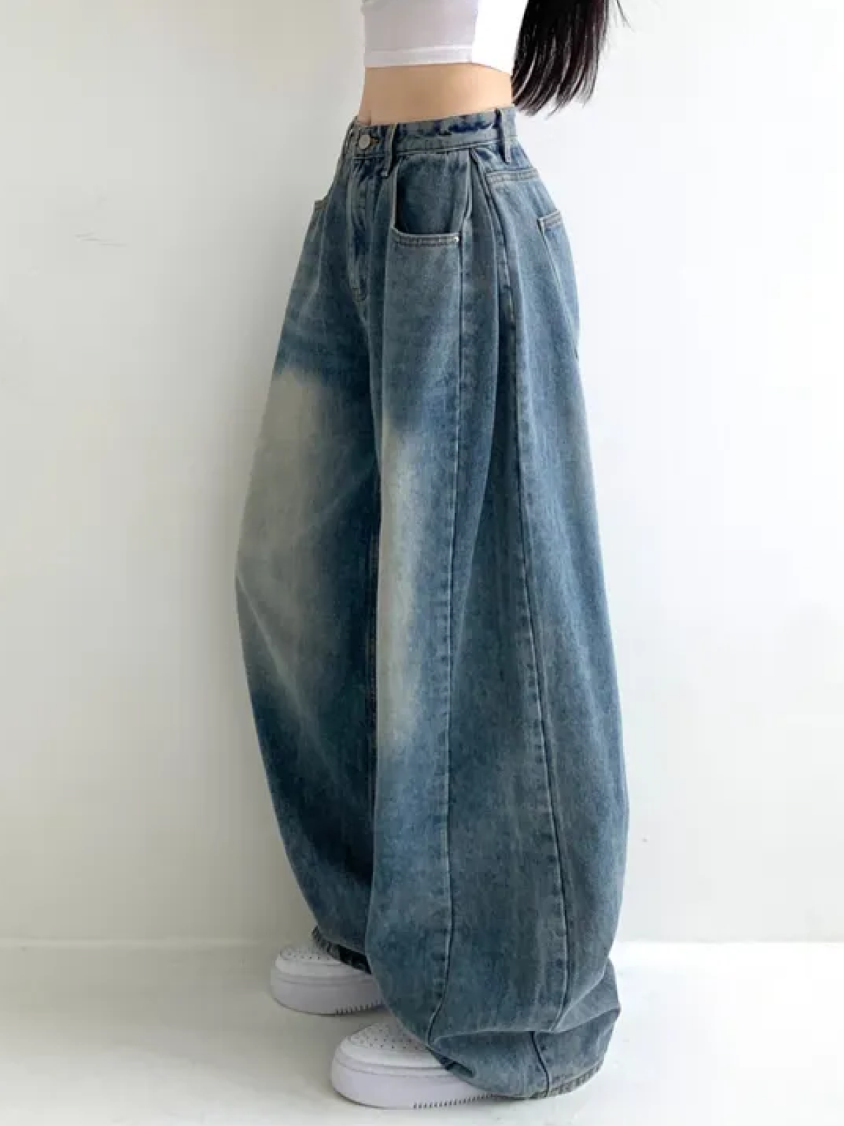 2-Length Vintage-Washed High-Waisted Balloon Denim Pants with Side Pin-Tucks