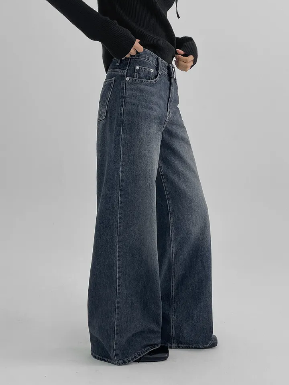 Shabon Wide-Leg Cut Denim Jeans