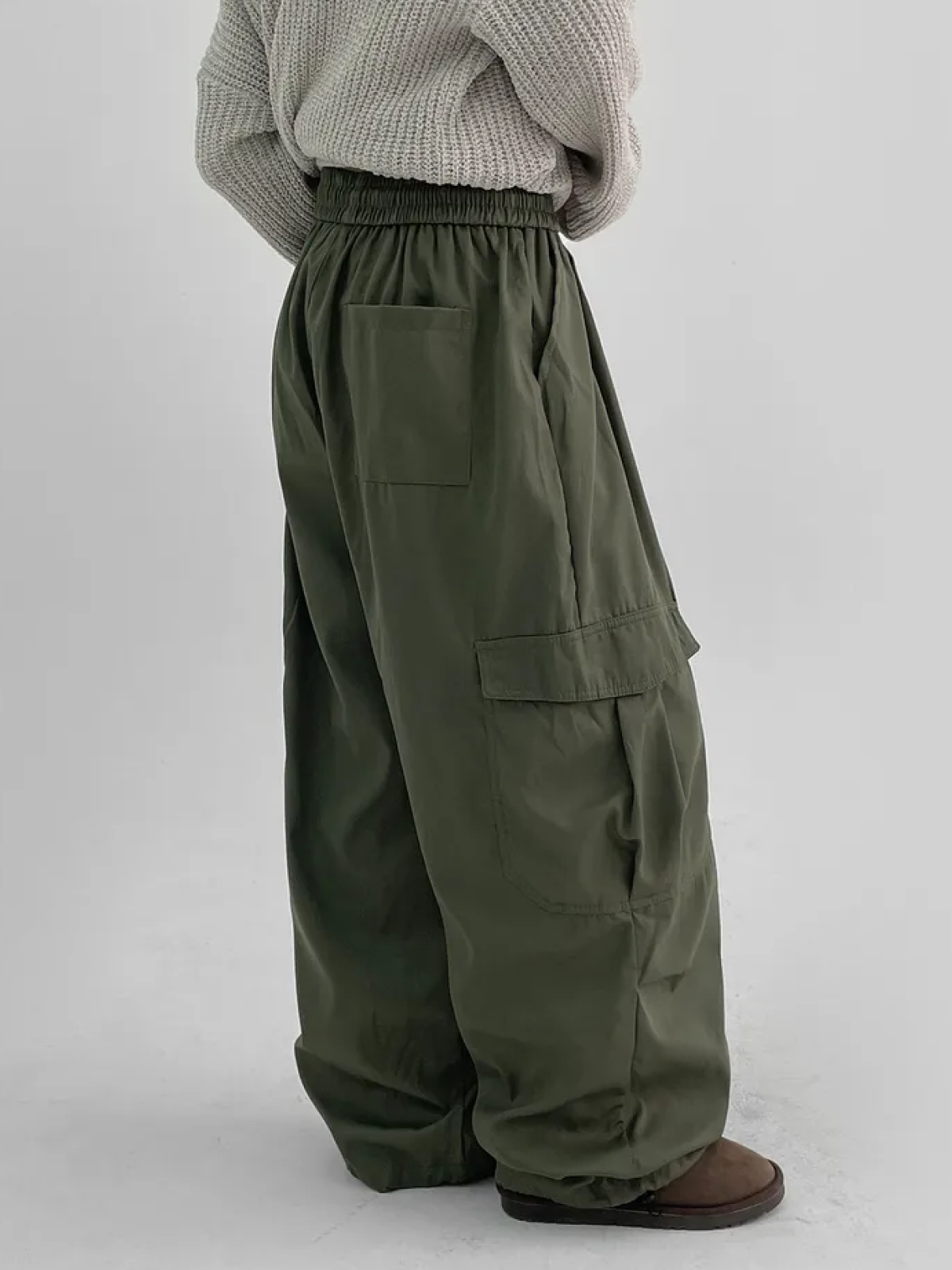 Cheton Cargo Banding Pants with Pockets