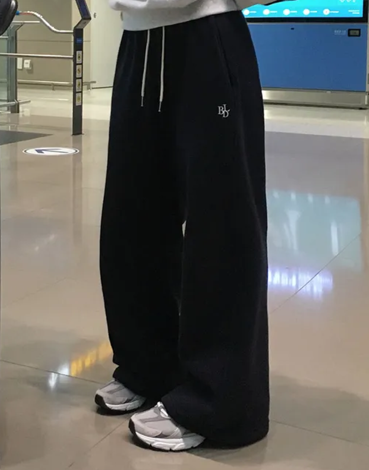 Two-Way Fleece Jogger Pants