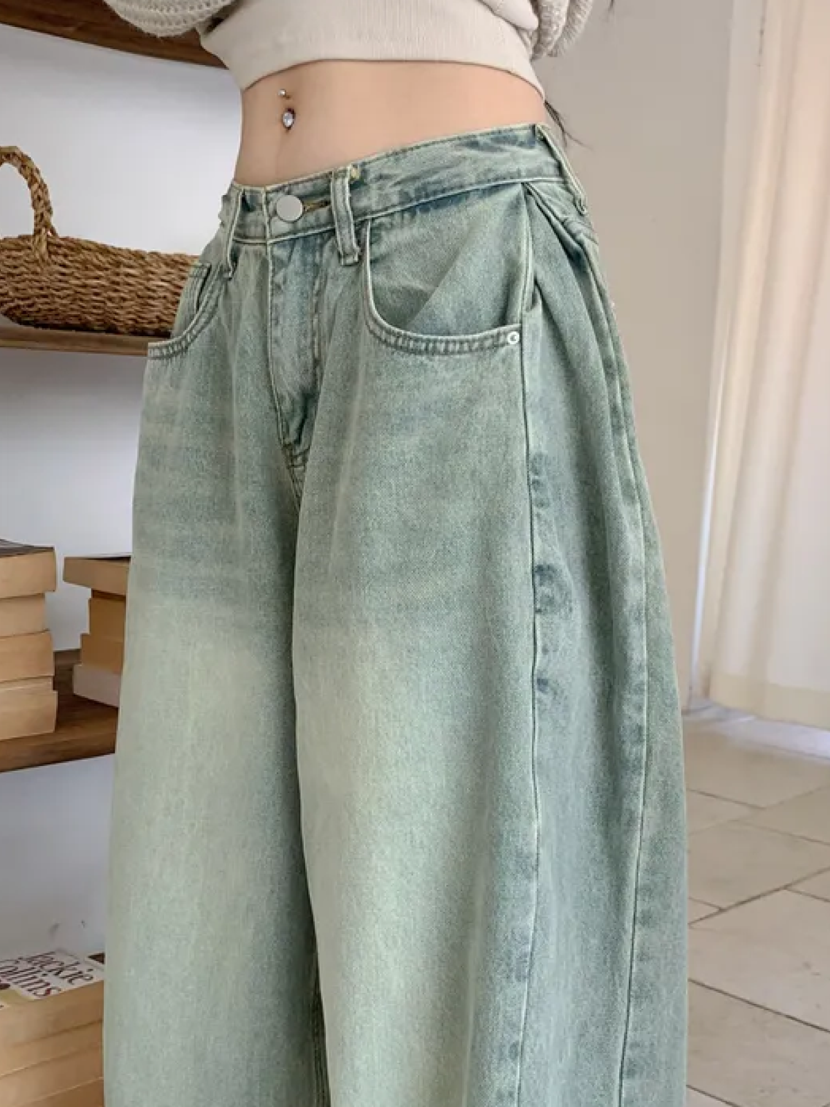 Peeling-Washed Wide-Leg Pants with Side Seam