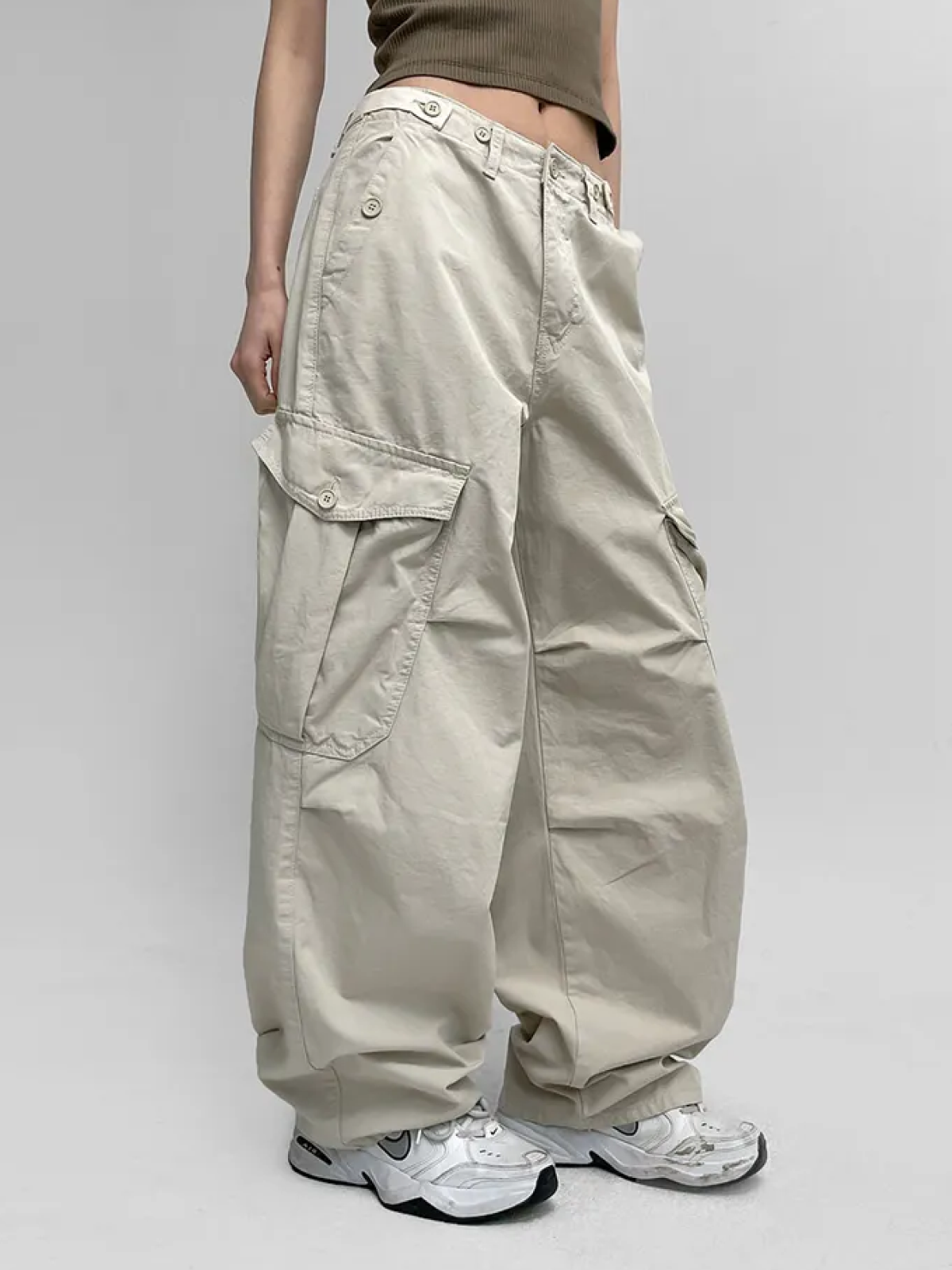 Chino Cargo Pants with Pocket Detail